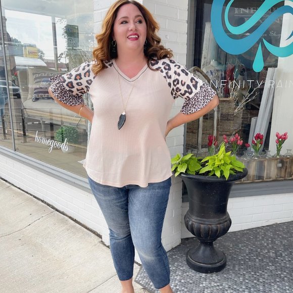 Tan Waffle Knit Leopard Sleeve Top NWT - Picture 7 of 8